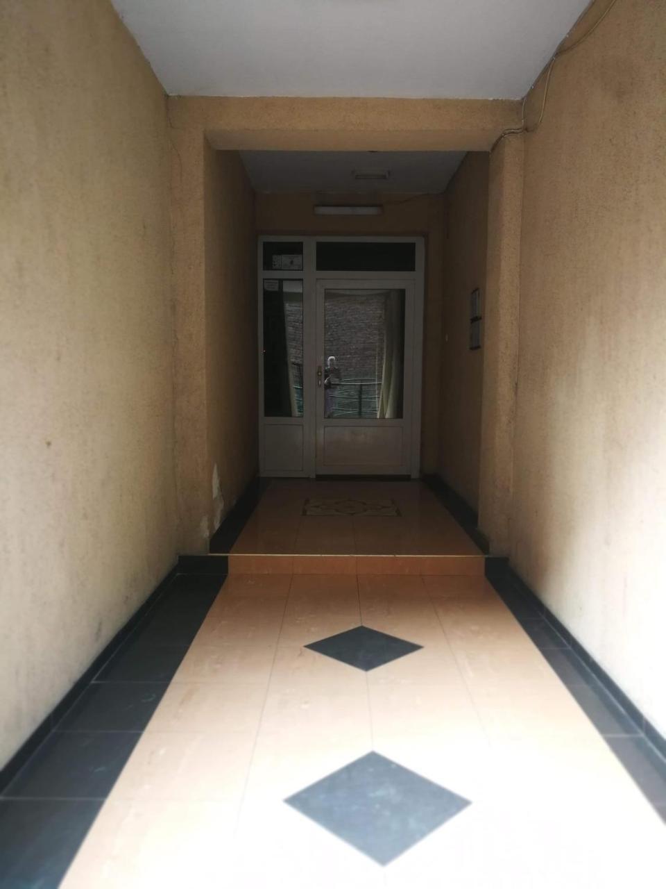 Brick Apartment On Macedonia Pedestrian Street Скопье Экстерьер фото